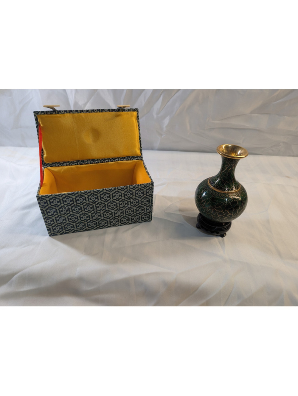 Vintage Chinese Cloisonne Green Floral Enamel on Copper Vase